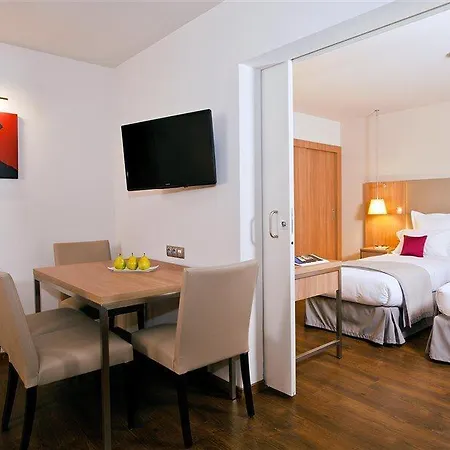 Residhome Park Appart hôtel Roissy-en-France