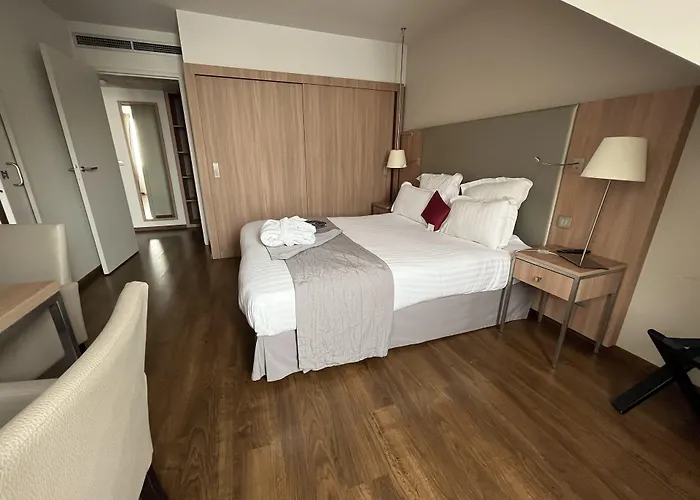 Apart-hotel Paris Cdg Airport 4*