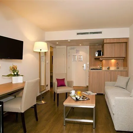 Paris Cdg Airport Aparthotel 4*
